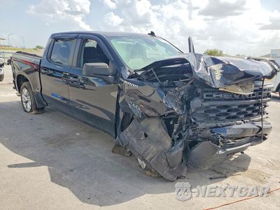 Czwarte zdjęcie samochodu z boku: 2022 CHEVROLET SILVERADO C1500 CUSTOM VIN:1GCPABEKXNZ596769 - miniatura