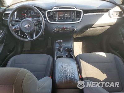 Zdjęcie 8 z 12 samochodu: 2018 KIA SORENTO LX VIN:5XYPG4A3XJG424114 - miniatura