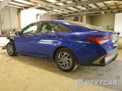 Drugie zdjęcie samochodu z przodu: 2024 HYUNDAI ELANTRA BLUE VIN:KMHLM4DJ8RU106290 - miniatura