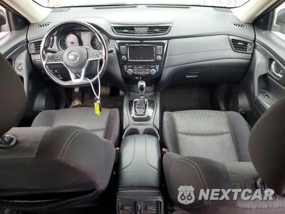 Zdjęcie 8 z 13 samochodu: 2018 NISSAN ROGUE SV VIN:JN8AT2MV4JW308210 - miniatura