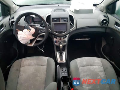 Zdjęcie 8 z 12 samochodu: 2014 CHEVROLET SONIC LS VIN:1G1JA5SHXE4178752 - miniatura