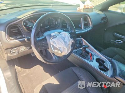 Zdjęcie 8 z 12 samochodu: 2021 DODGE CHALLENGER SXT VIN:2C3CDZAG2MH604866 - miniatura