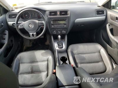 Zdjęcie 8 z 12 samochodu: 2013 VOLKSWAGEN JETTA SE VIN:3VWDP7AJ7DM455084 - miniatura