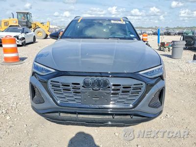 Piąte zdjęcie samochodu w środku: 2024 AUDI Q8 E-TRON PRESTIGE VIN:WA16ABGE2RB032478 - miniatura