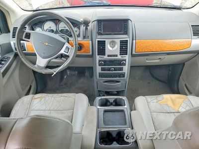 Zdjęcie 8 z 13 samochodu: 2010 CHRYSLER TOWN & COUNTRY LIMITED VIN:2A4RR6DX5AR241576 - miniatura
