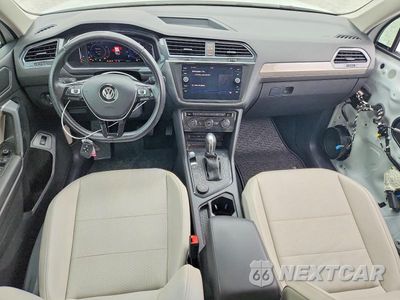 Zdjęcie 8 z 13 samochodu: 2019 VOLKSWAGEN TIGUAN SE VIN:3VV2B7AX1KM107034 - miniatura