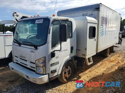 2013 ISUZU NPR BOX TRUCK JALB4W170D7400888 - główne zdjęcie licytacji z USA - miniatura