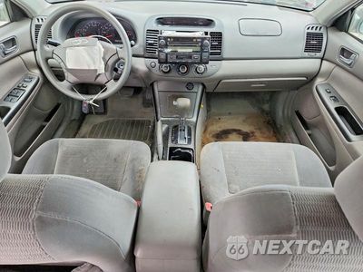 Zdjęcie 8 z 13 samochodu: 2005 TOYOTA CAMRY LE V6 VIN:4T1BF30K15U614786 - miniatura