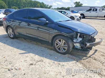 Czwarte zdjęcie samochodu z boku: 2020 HYUNDAI ELANTRA VALUE EDITION VIN:5NPD84LF8LH623598 - miniatura