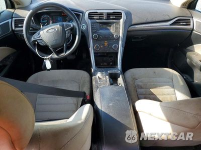 Zdjęcie 8 z 12 samochodu: 2018 FORD FUSION S VIN:3FA6P0G77JR164653 - miniatura