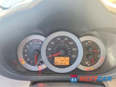 Zdjęcie 9 z 13 samochodu: 2008 TOYOTA RAV4 LIMITED VIN:JTMBD31V186078644 - miniatura