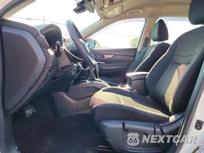 Zdjęcie 7 z 14 samochodu: 2020 NISSAN ROGUE S VIN:5N1AT2MT1LC765096 - miniatura