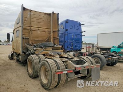 Drugie zdjęcie samochodu z przodu: 2011 VOLVO VNL SEMI TRUCK VIN:4V4NC9EH7BN298279 - miniatura