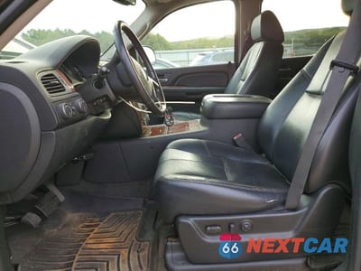 Zdjęcie 7 z 13 samochodu: 2008 CHEVROLET SUBURBAN LTZ VIN:1GNFK16378R122896 - miniatura