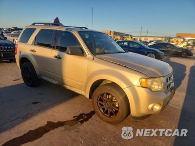 Czwarte zdjęcie samochodu z boku: 2010 FORD ESCAPE XLT VIN:1FMCU0D7XAKA32321 - miniatura