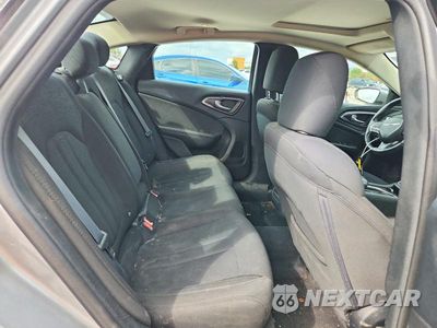 Zdjęcie 10 z 12 samochodu: 2016 CHRYSLER 200 LIMITED VIN:1C3CCCAB3GN150269 - miniatura