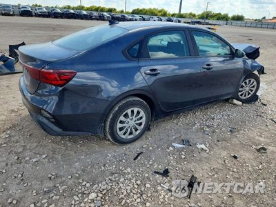 Trzecie zdjęcie samochodu z tyłu: 2022 KIA FORTE FE VIN:3KPF24AD8NE451950 - miniatura