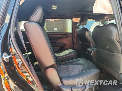 Zdjęcie 11 z 14 samochodu: 2025 TOYOTA HIGHLANDER XSE VIN:5TDKDRBH5SS582469 - miniatura