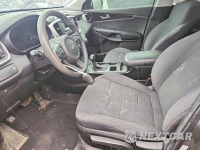 Zdjęcie 7 z 12 samochodu: 2016 KIA SORENTO L VIN:5XYPG4A34GG164818 - miniatura