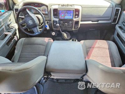 Zdjęcie 8 z 12 samochodu: 2014 RAM 2500 SLT VIN:3C6UR5DL1EG288498 - miniatura