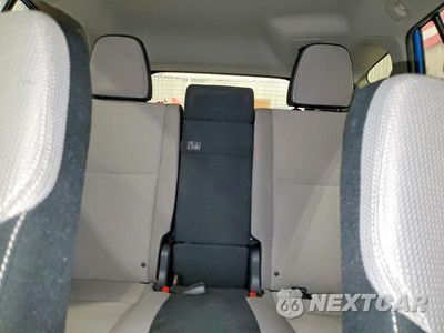 Zdjęcie 10 z 14 samochodu: 2016 TOYOTA RAV4 HV XLE VIN:JTMRJREV9GD023745 - miniatura