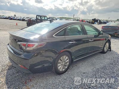 Trzecie zdjęcie samochodu z tyłu: 2016 HYUNDAI SONATA HYBRID SE VIN:KMHE24L19GA040752 - miniatura