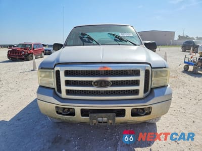 Piąte zdjęcie samochodu w środku: 2005 FORD F250 SUPER DUTY VIN:1FTSW21P35EA64008 - miniatura