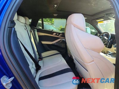 Zdjęcie 11 z 13 samochodu: 2020 BMW X6 M VIN:5YMCY0C01L9B05643 - miniatura