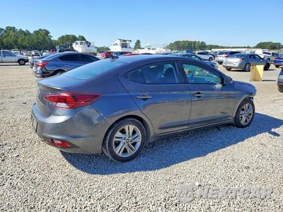 Trzecie zdjęcie samochodu z tyłu: 2020 HYUNDAI ELANTRA SEL VIN:5NPD84LF0LH577121 - miniatura