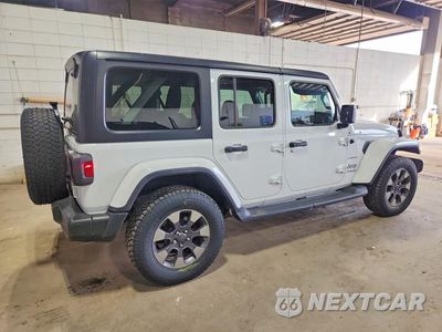 Trzecie zdjęcie samochodu z tyłu: 2018 JEEP WRANGLER UNLIMITED SAHARA VIN:1C4HJXEGXJW173585 - miniatura