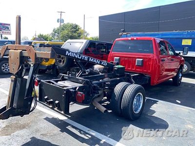 Czwarte zdjęcie samochodu z boku: 2020 RAM 3500 VIN:3C7WRTCL0LG106166 - miniatura