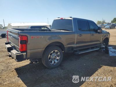 Trzecie zdjęcie samochodu z tyłu: 2025 FORD F250 SUPER DUTY VIN:1FT8W2BT0SED75056 - miniatura