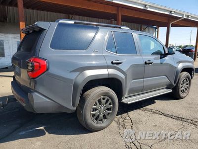 Trzecie zdjęcie samochodu z tyłu: 2025 TOYOTA 4RUNNER SR5 VIN:JTEVA5BR1S5016611 - miniatura
