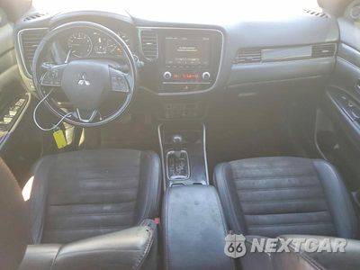 Zdjęcie 8 z 13 samochodu: 2020 MITSUBISHI OUTLANDER SE VIN:JA4AZ3A30LZ030467 - miniatura