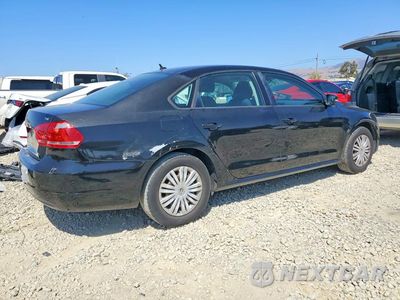 Trzecie zdjęcie samochodu z tyłu: 2015 VOLKSWAGEN PASSAT S VIN:1VWAT7A31FC075940 - miniatura