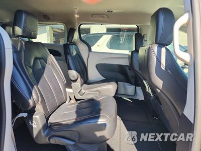 Zdjęcie 11 z 13 samochodu: 2023 CHRYSLER PACIFICA TOURING L VIN:2C4RC1BG8PR627530 - miniatura