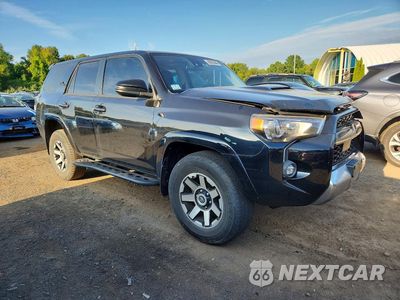 Czwarte zdjęcie samochodu z boku: 2022 TOYOTA 4RUNNER TRD OFF-ROAD PREMIUM VIN:JTERU5JR5N6043576 - miniatura