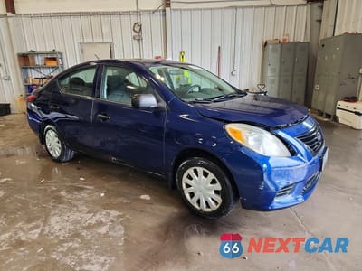 Czwarte zdjęcie samochodu z boku: 2012 NISSAN VERSA 1.6 S VIN:3N1CN7AP8CL842663 - miniatura