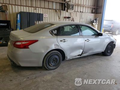 Trzecie zdjęcie samochodu z tyłu: 2016 NISSAN ALTIMA 2.5 S VIN:1N4AL3AP2GC255546 - miniatura