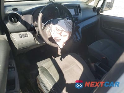 Zdjęcie 8 z 13 samochodu: 2014 NISSAN NV200 DELIVERY VAN VIN:3N6CM0KN8EK694394 - miniatura