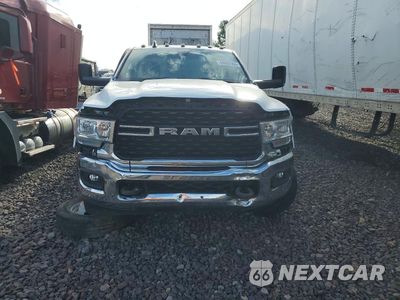 Piąte zdjęcie samochodu w środku: 2022 RAM 5500 VIN:3C7WRMDL2NG380492 - miniatura