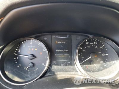 Zdjęcie 9 z 14 samochodu: 2018 NISSAN ROGUE SPORT SV VIN:JN1BJ1CP7JW160527 - miniatura