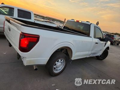 Trzecie zdjęcie samochodu z tyłu: 2025 FORD F150 XL VIN:1FTMF1KP2SKF67172 - miniatura