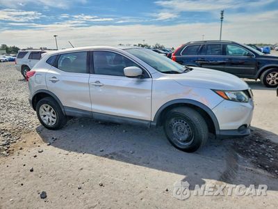 Czwarte zdjęcie samochodu z boku: 2018 NISSAN ROGUE SPORT S VIN:JN1BJ1CP8JW155062 - miniatura