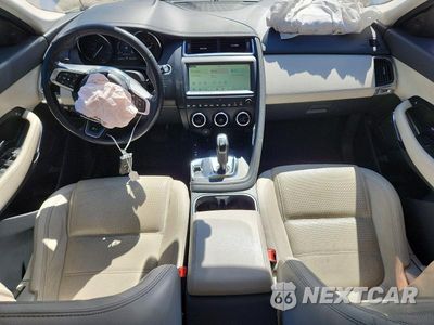 Zdjęcie 8 z 14 samochodu: 2020 JAGUAR E-PACE VIN:SADFK2FX0L1006212 - miniatura