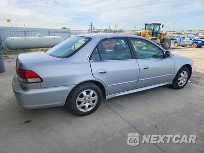 Trzecie zdjęcie samochodu z tyłu: 2002 HONDA ACCORD EX VIN:1HGCG668X2A171748 - miniatura