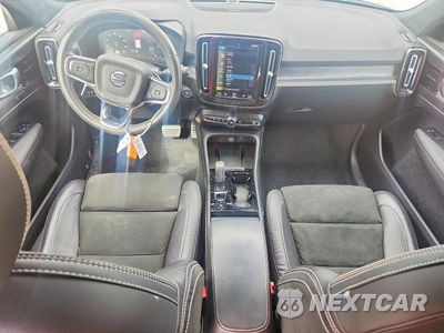 Zdjęcie 8 z 13 samochodu: 2021 VOLVO XC40 T5 R-DESIGN VIN:YV4162UM7M2482856 - miniatura