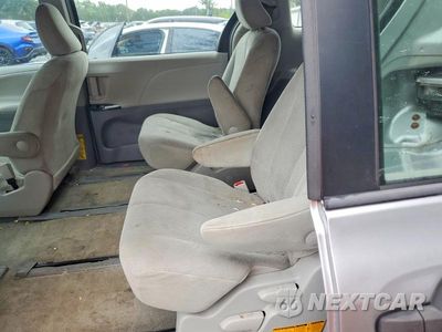 Zdjęcie 11 z 13 samochodu: 2012 TOYOTA SIENNA BASE 7-PASSENGER VIN:5TDZK3DC3CS244458 - miniatura