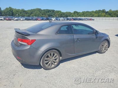 Trzecie zdjęcie samochodu z tyłu: 2013 KIA FORTE KOUP SX VIN:KNAFW6A33D5702811 - miniatura