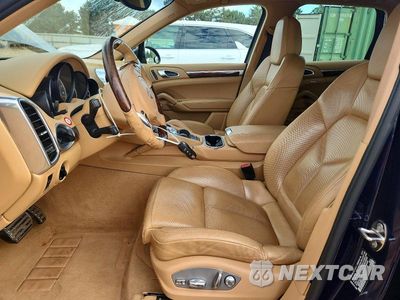 Zdjęcie 7 z 13 samochodu: 2012 PORSCHE CAYENNE S HYBRID VIN:WP1AE2A26CLA92458 - miniatura